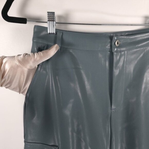 NEW 7 for all mankind FAUX LEATHER Cargo Straight Pants Style 82336 Size S - Picture 11 of 16